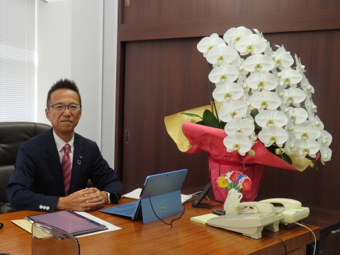 加藤　けんいち副議長の写真